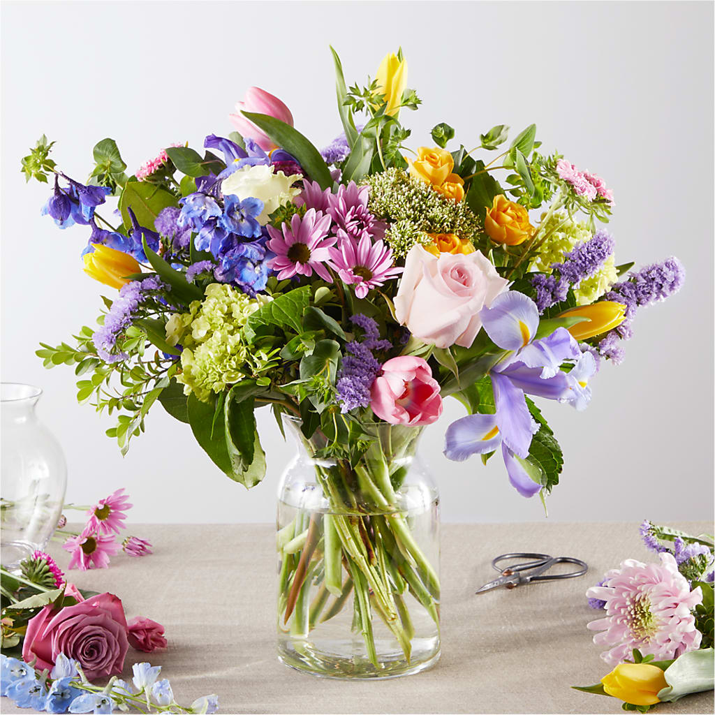 Pastel Tradition - A Florist Original – PIKE CREEK FLOWERS & GIFTS, Wilmington DE