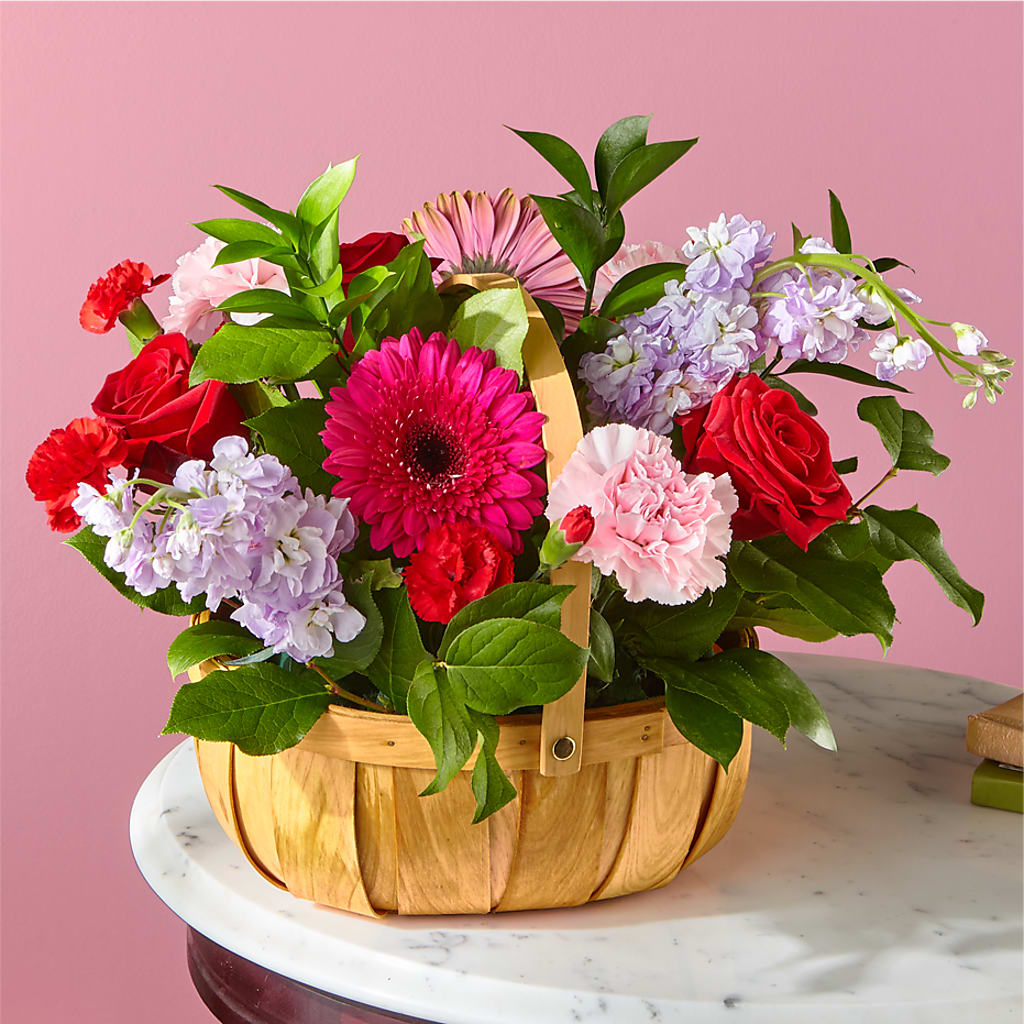 Pink Picnic Basket – PIKE CREEK FLOWERS & GIFTS, Wilmington DE