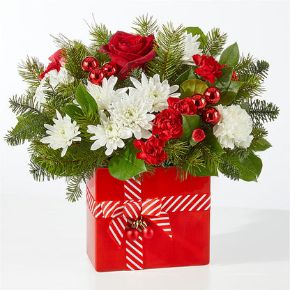 Presents Under the Tree Bouquet – PIKE CREEK FLOWERS & GIFTS, Wilmington DE