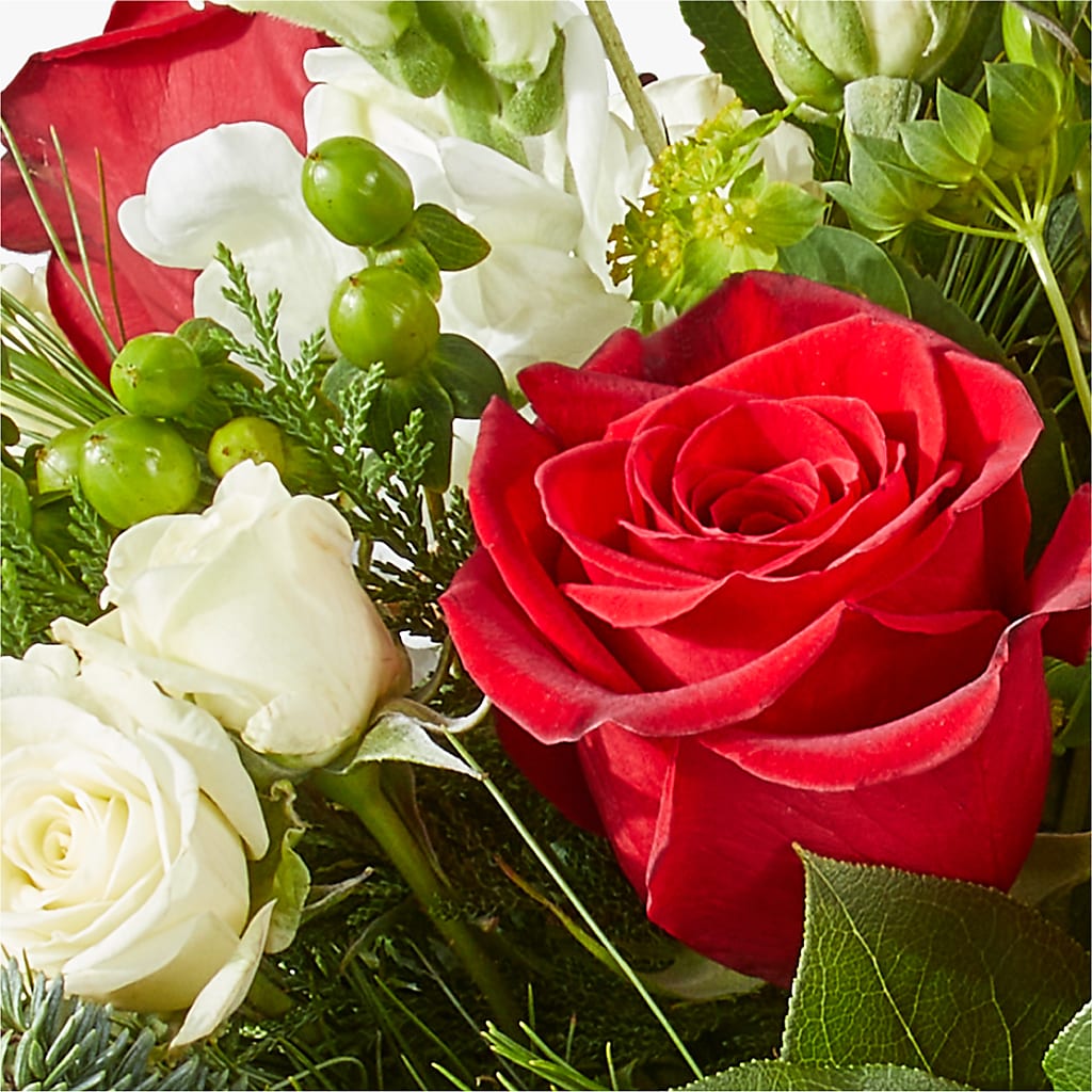 Deck the Halls Bouquet – PIKE CREEK FLOWERS & GIFTS, Wilmington DE