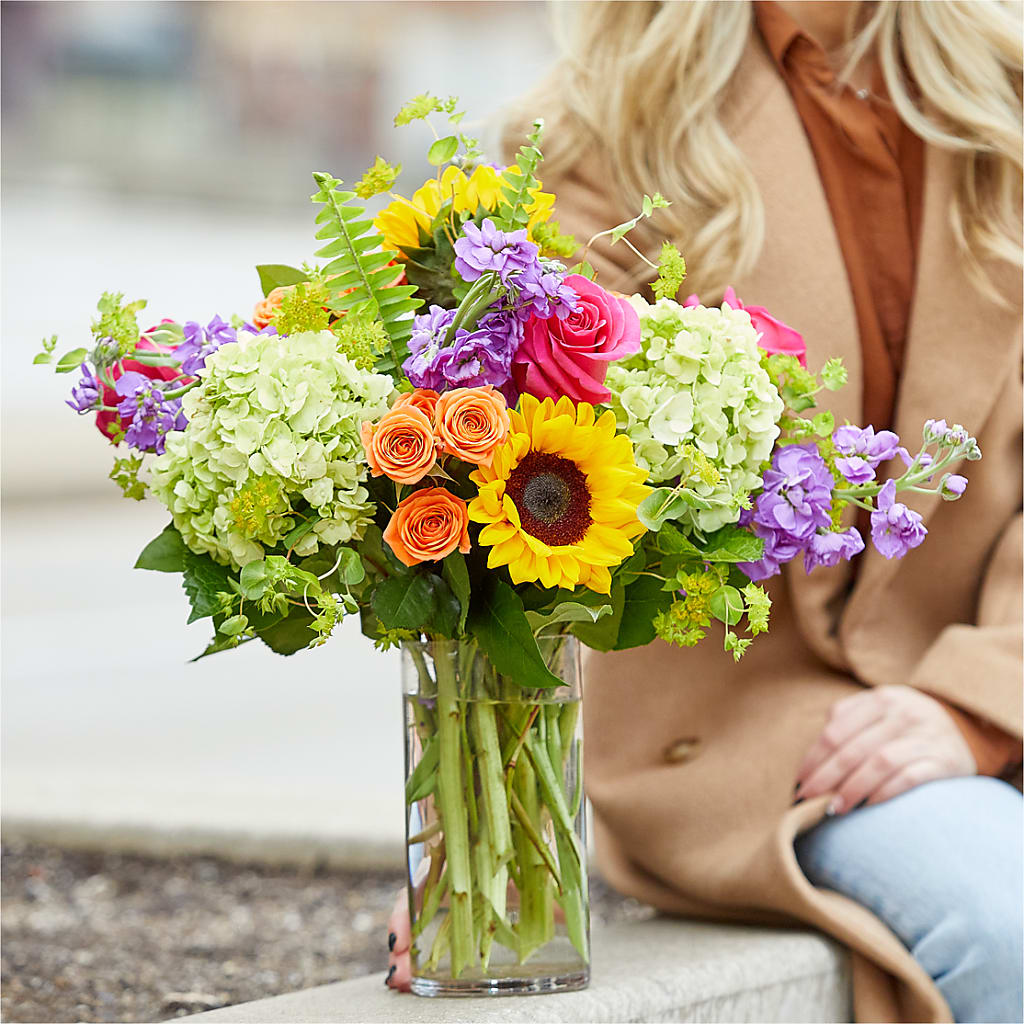 Vibrant Greetings Bouquet – PIKE CREEK FLOWERS & GIFTS, Wilmington DE