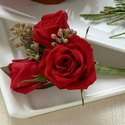 Red Spray Rose Boutonniere – PIKE CREEK FLOWERS & GIFTS, Wilmington DE